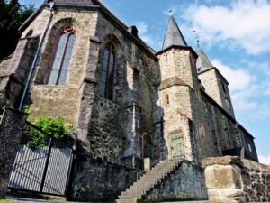 Die Evangelische Stadtkirche beherbergt die Fürstengruft der oranien-nassauischen Fürstenfamilie