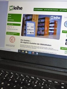 Die „Onleihe“, die digitale Ausleihe der Bibliotheken, ist rund um die Uhr zu erreichen. (Foto: Kilian Scharf)