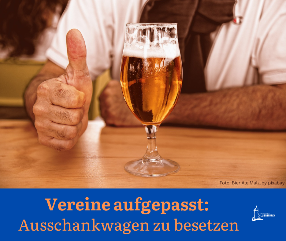 Ein Mann sitzt vor einem Bierglas und reckt den Daumen hoch. Mit Klick aufs Bild geht´s zum Artikel "Vereine aufgepasst"