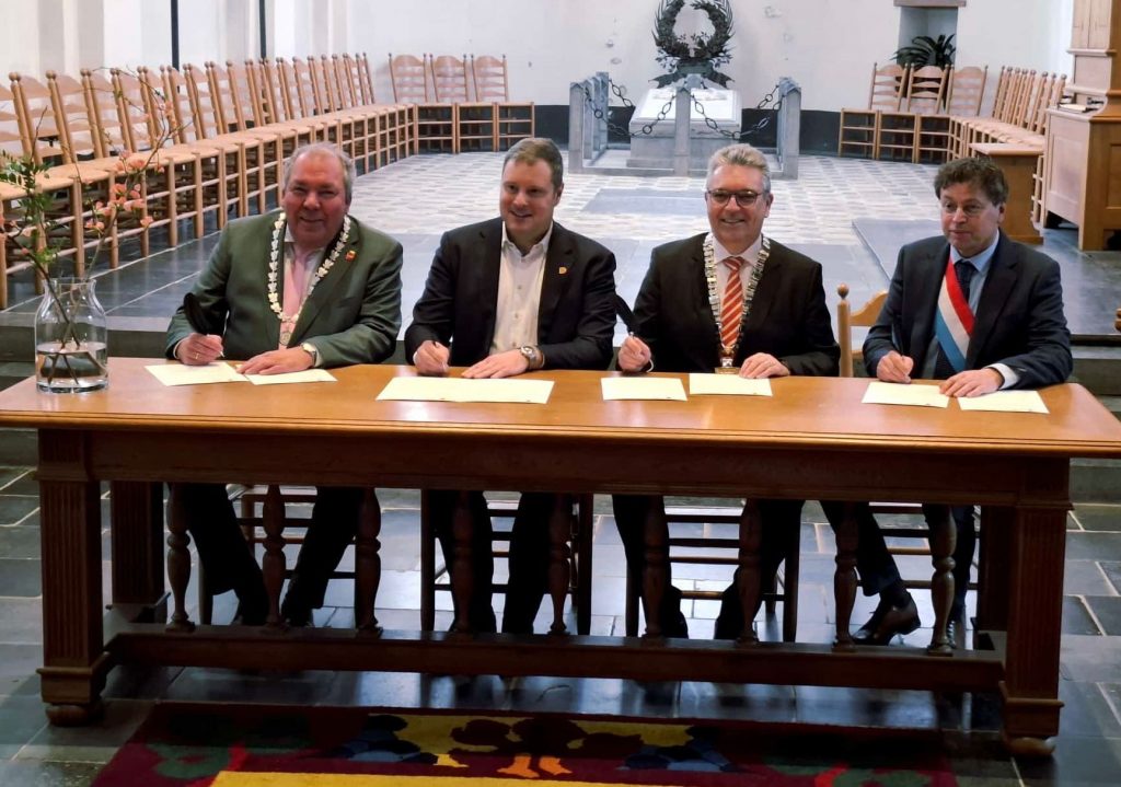 Vertragsunterzeichnung