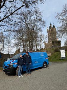 Stadtwerke setzen mit dem neuen VW-Bus auf Elektromobilität. Mit Klick aufs Bild geht´s zum ganzen Artikel.