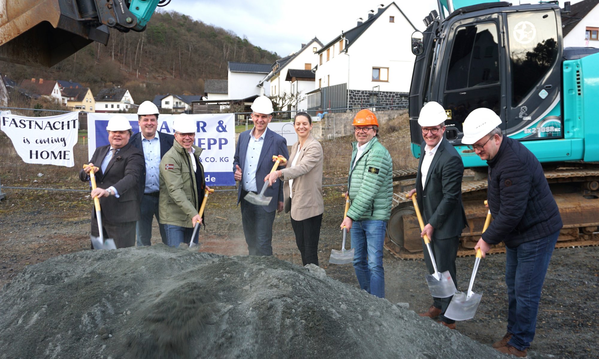 Spatenstich für den Neubau der Glück-Auf-Halle in Oberscheld