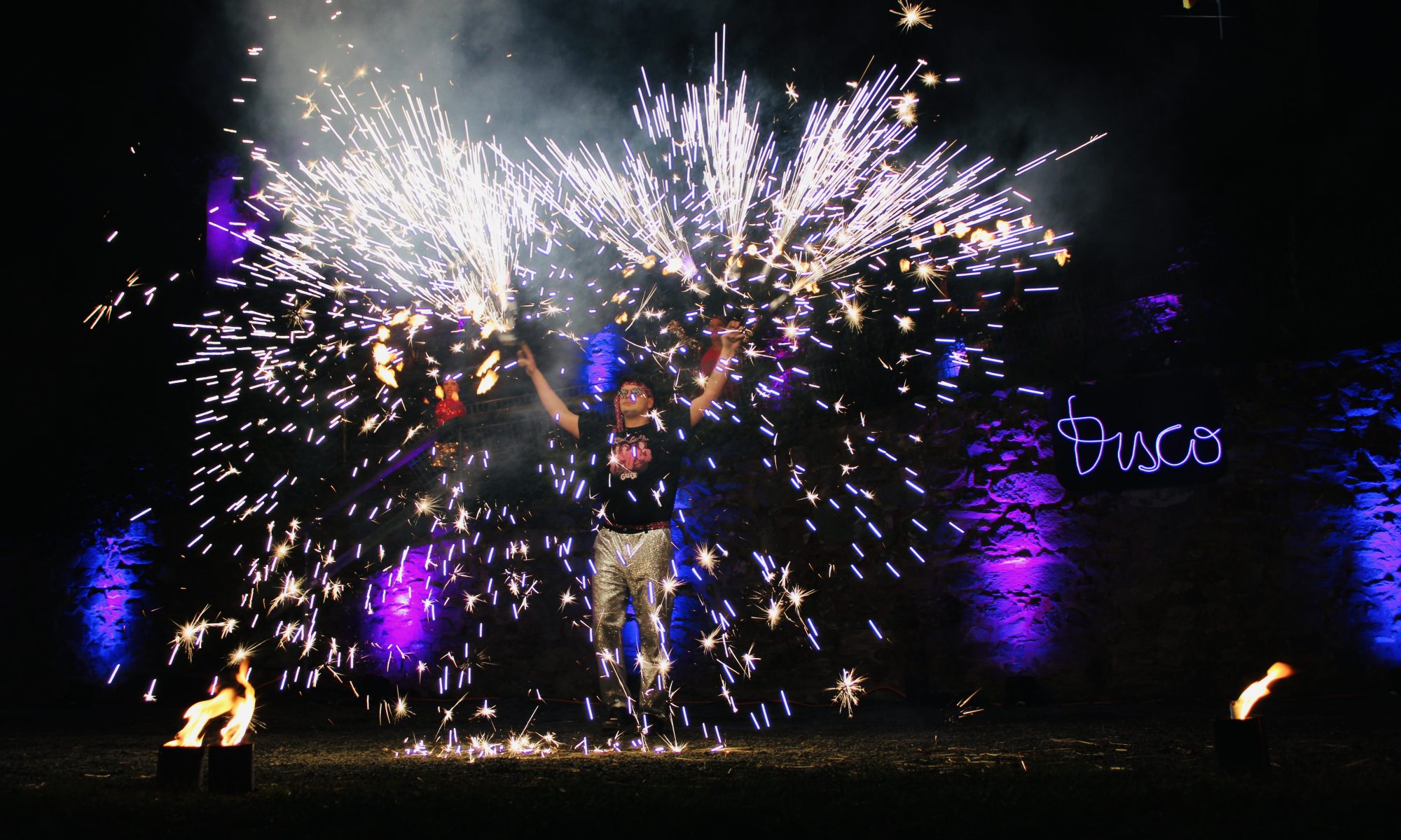 Feuershow beim Märchenfest auf dem Schlossberg. Mit Klick aufs Bild geht´s zum ganzen Artikel