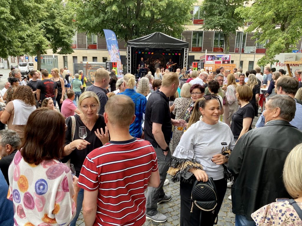 Besucher der Afterwork Party
